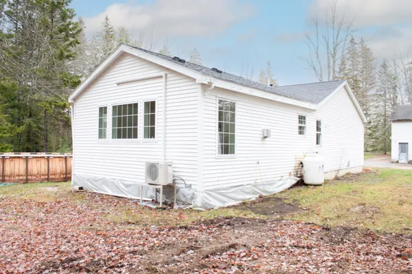 $418,000 | 392 Bay Road, Brooklin, ME 04616