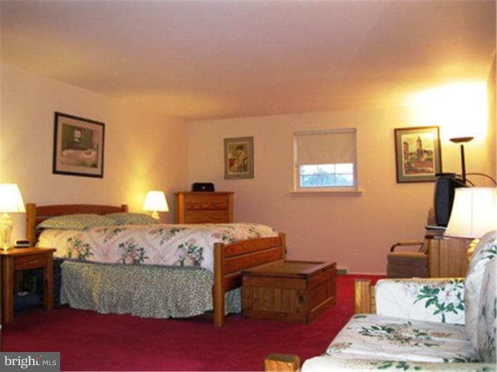290 Beaver Road Southampton, PA 18966 - Photo 14 of 23 Gallery Image 14