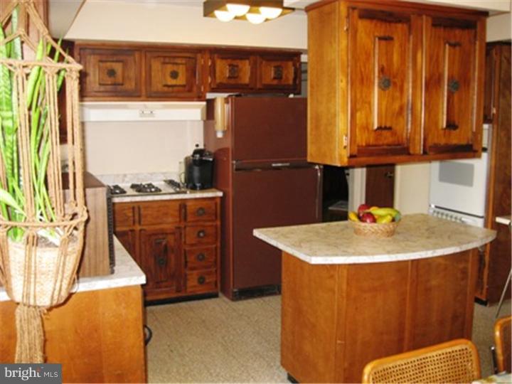 290 Beaver Road Southampton, PA 18966 - Photo 6 of 23 Gallery Image 6