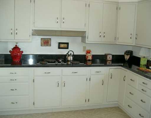 5629 Hamilton Road Whitehall, PA 15236 - Photo 4 of 8 Gallery Image 4