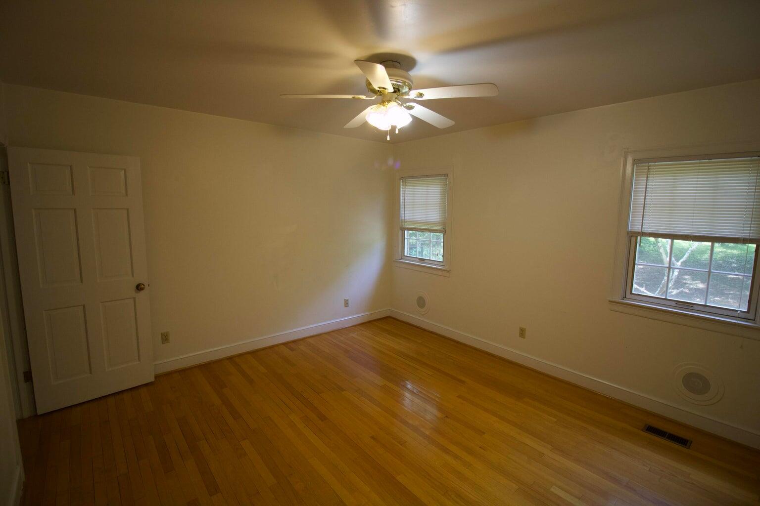 1502 Electric Road Southwest Roanoke, VA 24018 - Photo 21 of 28 16
