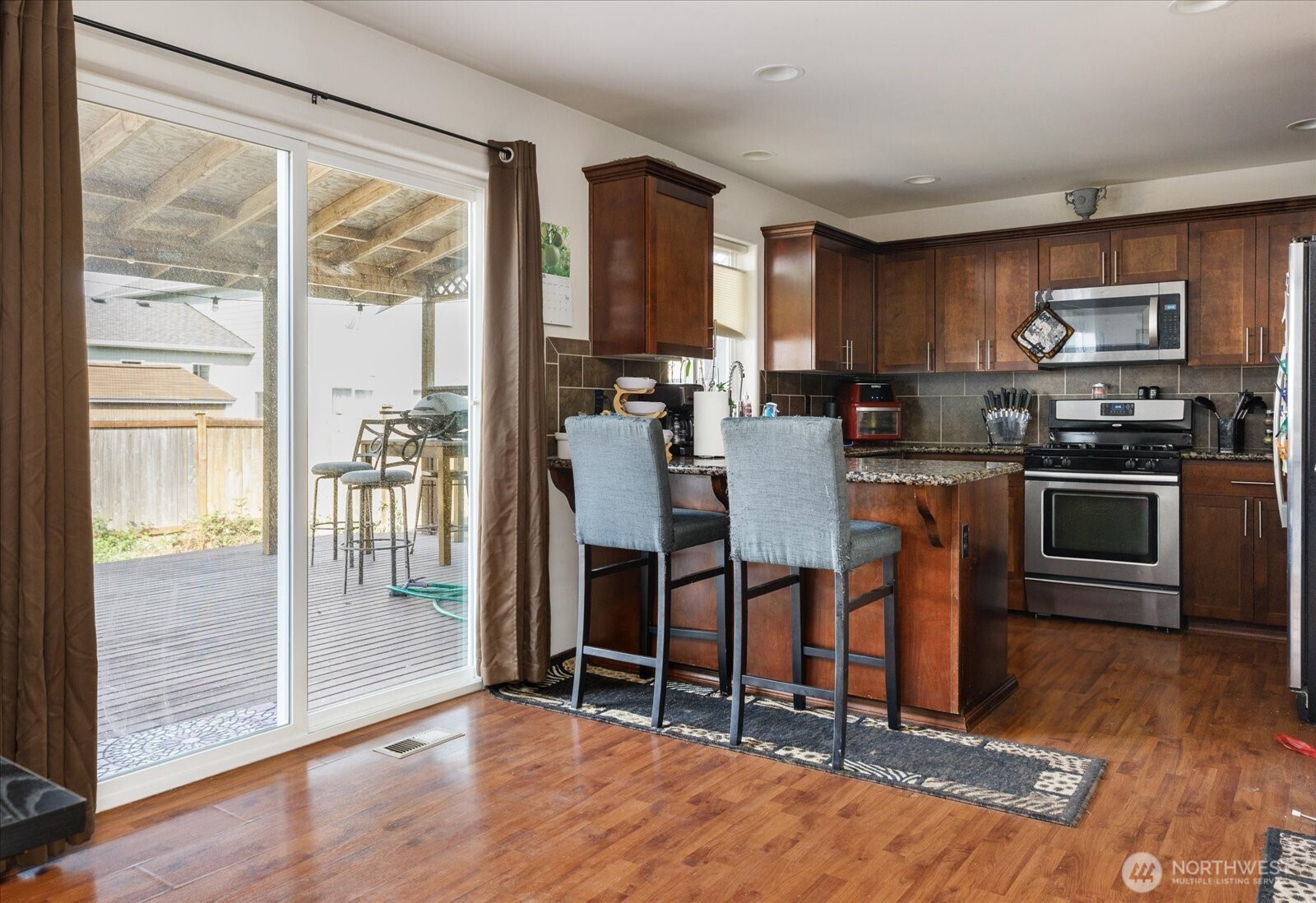 2375 Southwest Navigator Loop Oak Harbor, WA 98277 - Photo 14 of 29 Gallery Image 14