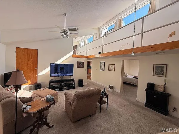 $425,000 | 1429 North 700 Street, Vandalia, IL 62471