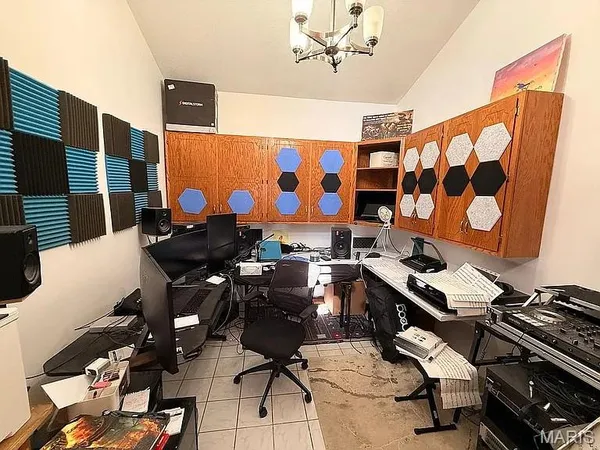 $425,000 | 1429 North 700 Street, Vandalia, IL 62471