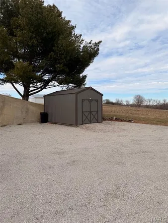 $425,000 | 1429 North 700 Street, Vandalia, IL 62471