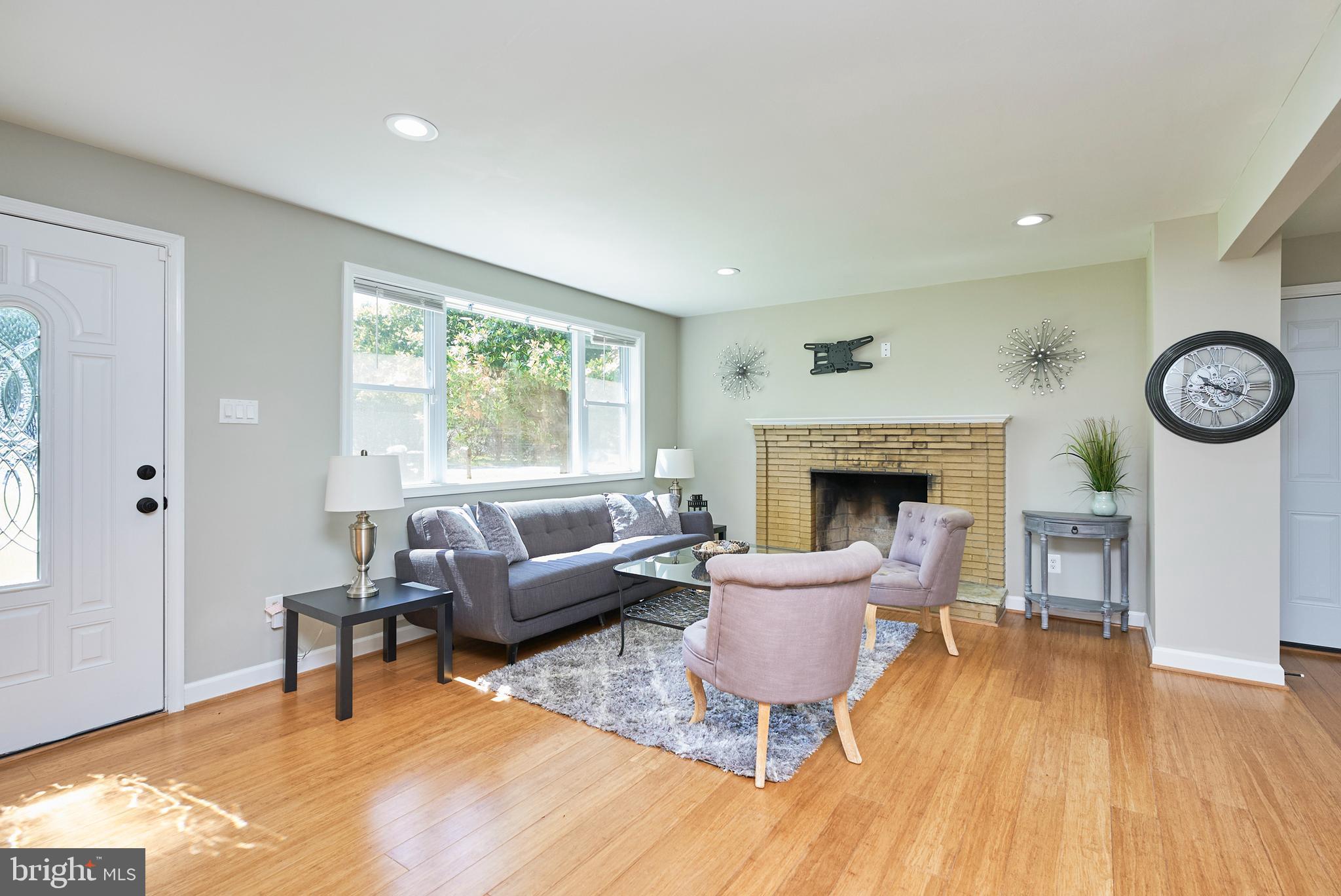 8313 Schultz Road Clinton, MD 20735 - Photo 4 of 31