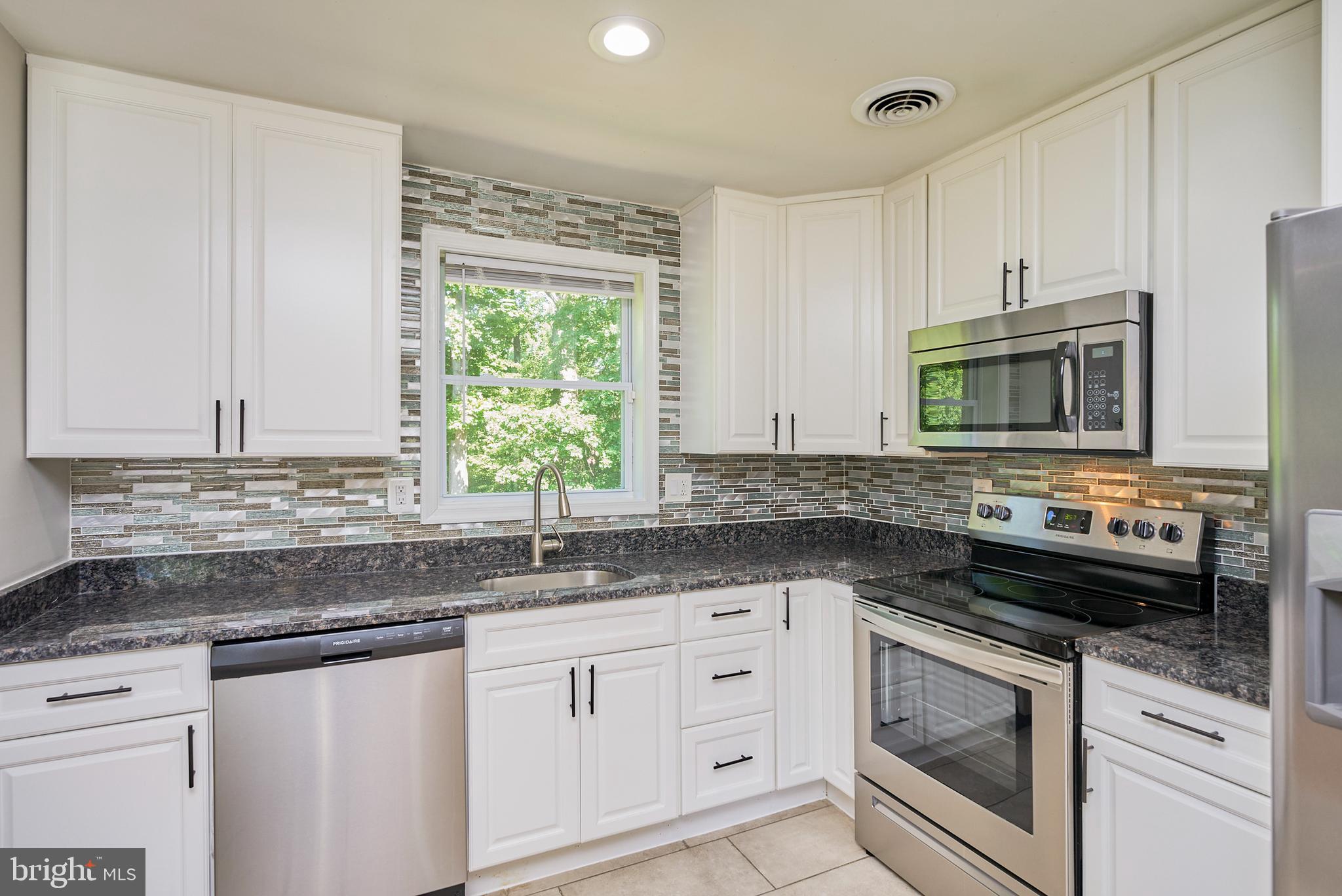 8313 Schultz Road Clinton, MD 20735 - Photo 10 of 31