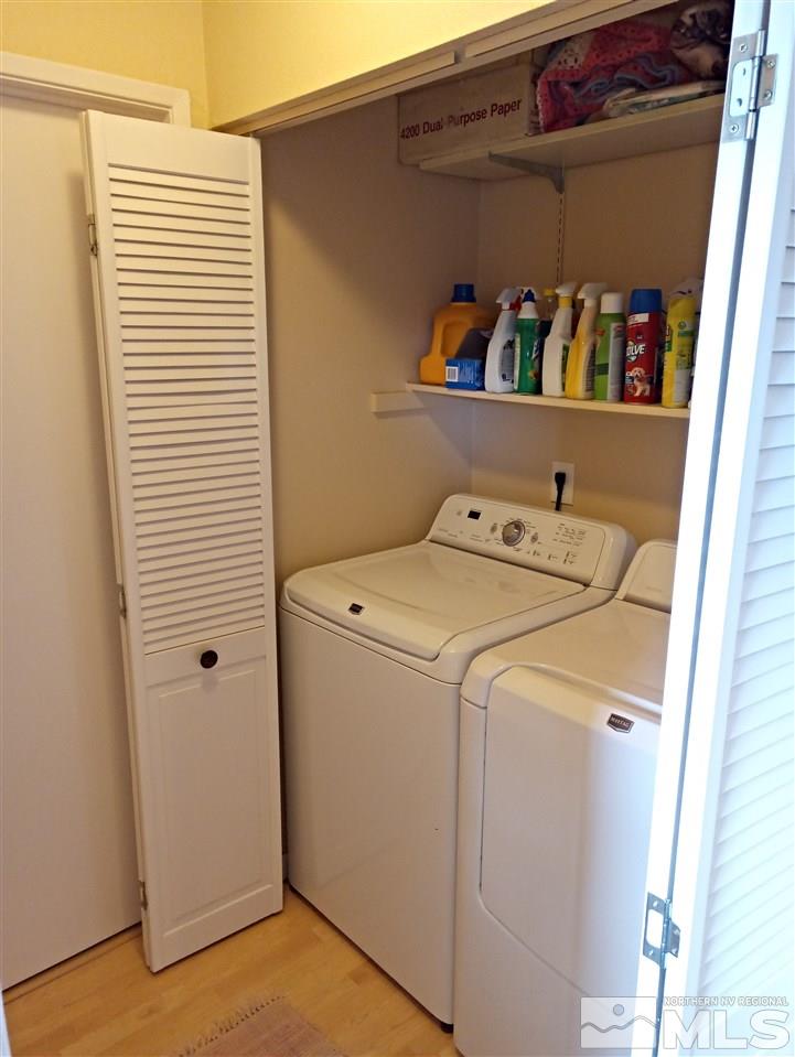 3422 Bowie Road Reno, NV 89503 - Photo 8 of 13 a utility room with dryer and washer