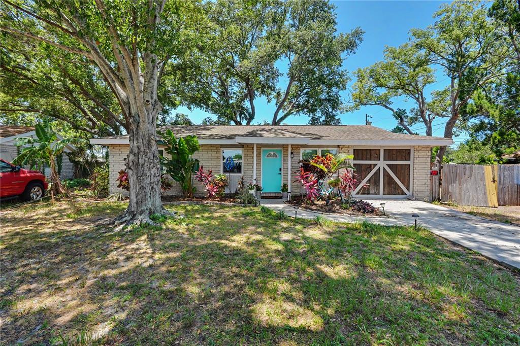 11208 Duncan Street Seminole, FL 33772 - Photo 2 of 50