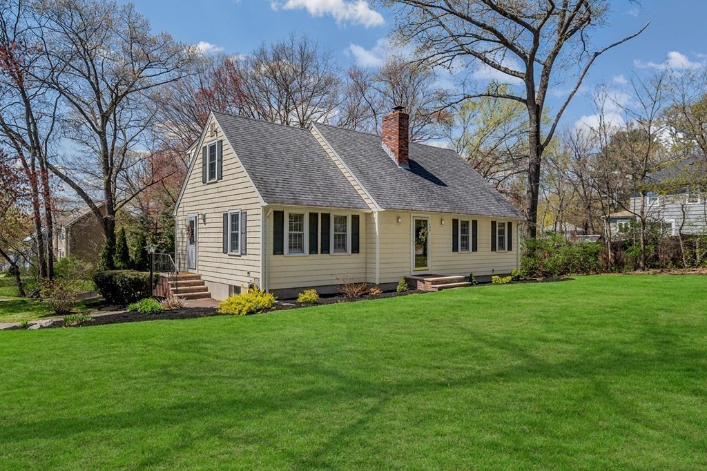 499 Waverly Road North Andover, MA 01845 - Photo 1 of 29 Gallery Image 1