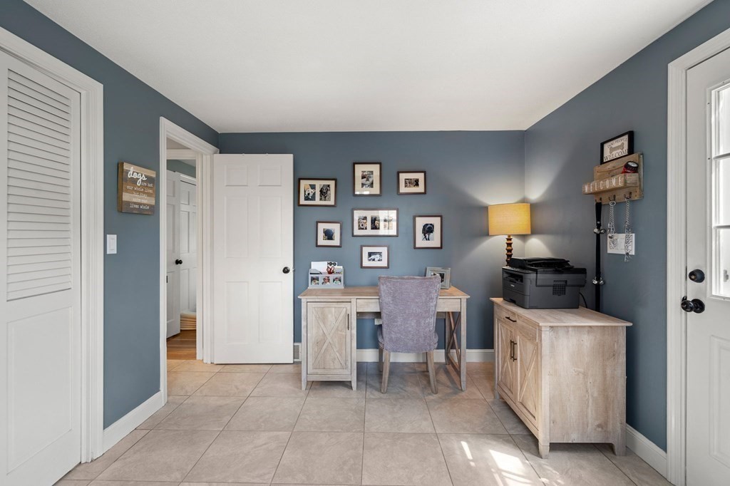 499 Waverly Road North Andover, MA 01845 - Photo 12 of 29 Gallery Image 12