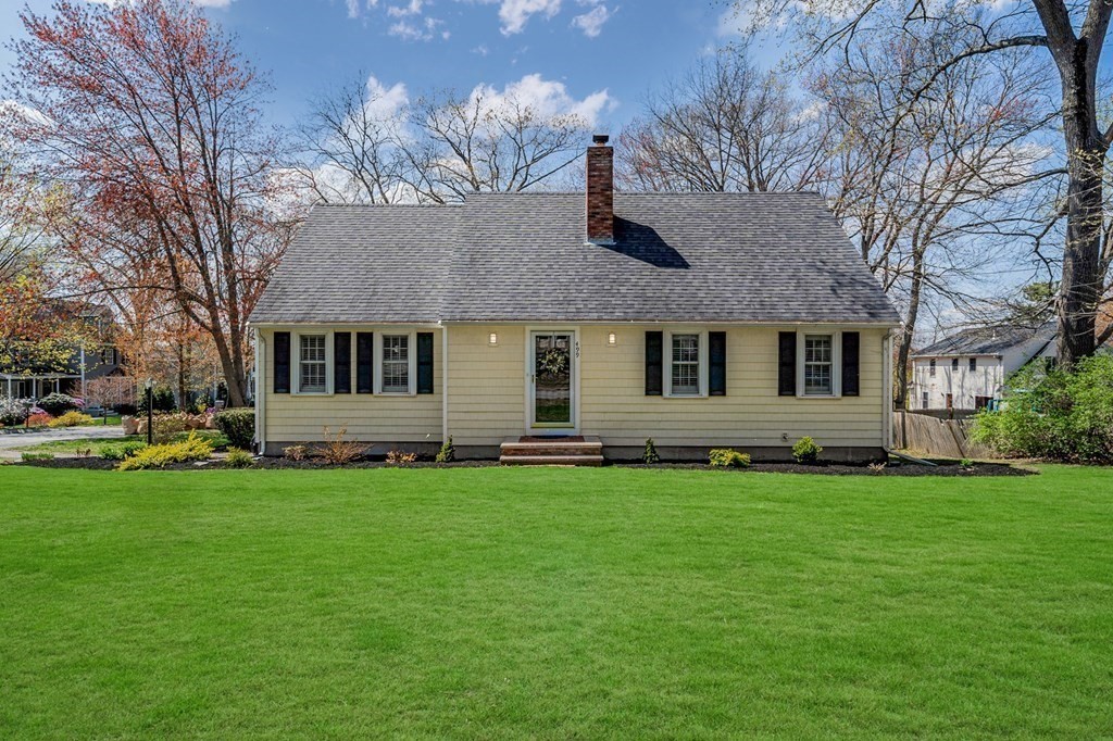 499 Waverly Road North Andover, MA 01845 - Photo 2 of 29 Gallery Image 2