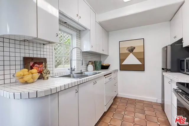 $899,000 | 2427 North Gower Street, Los Angeles, CA 90068