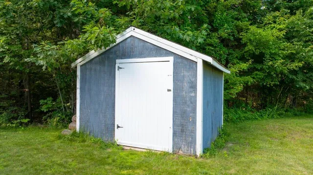 $450,000 | 31 Allen Range Road, Freeport, ME 04032