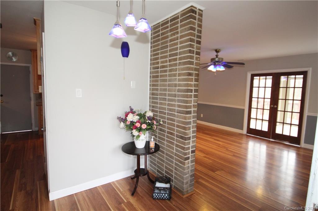 218 Kimmswick Road Charlotte, NC 28214 - Photo 2 of 32 Gallery Image 2
