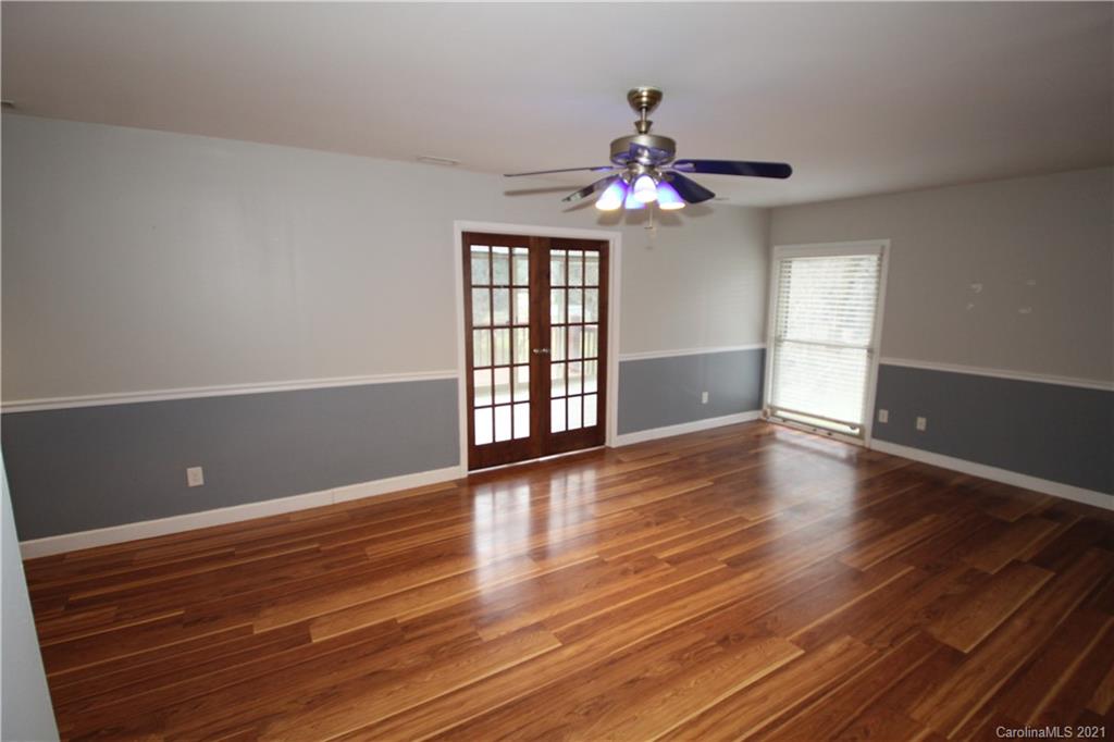 218 Kimmswick Road Charlotte, NC 28214 - Photo 3 of 32 Gallery Image 3