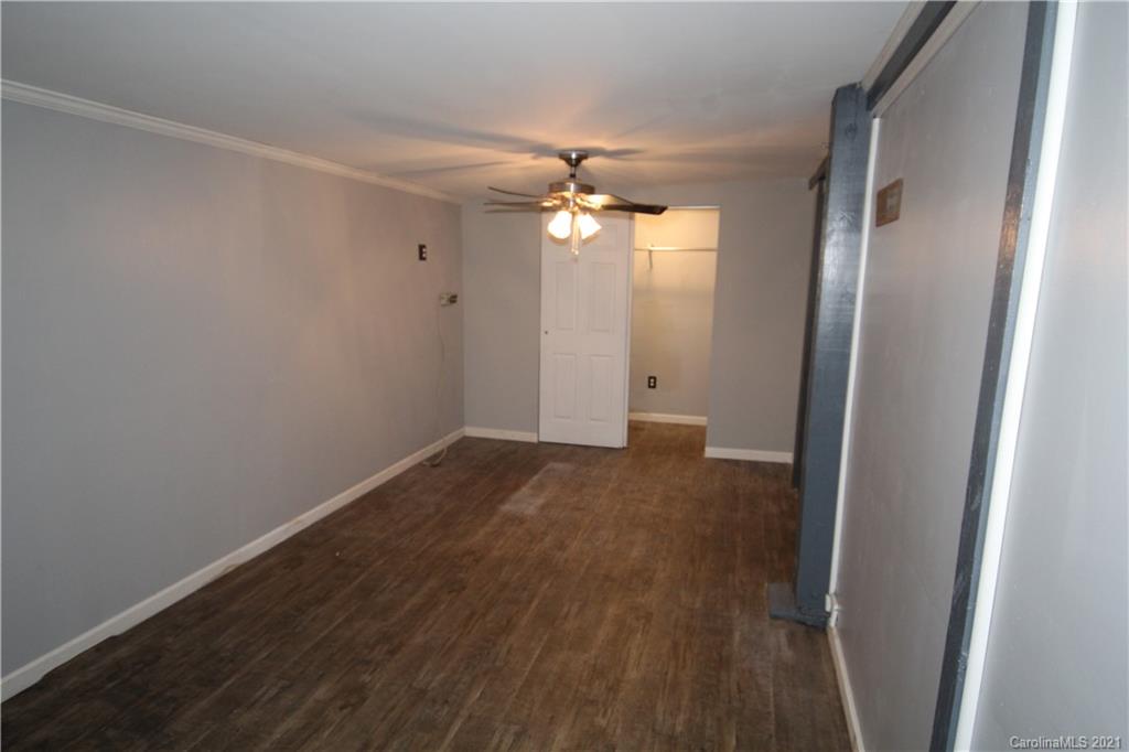 218 Kimmswick Road Charlotte, NC 28214 - Photo 22 of 32 Gallery Image 22