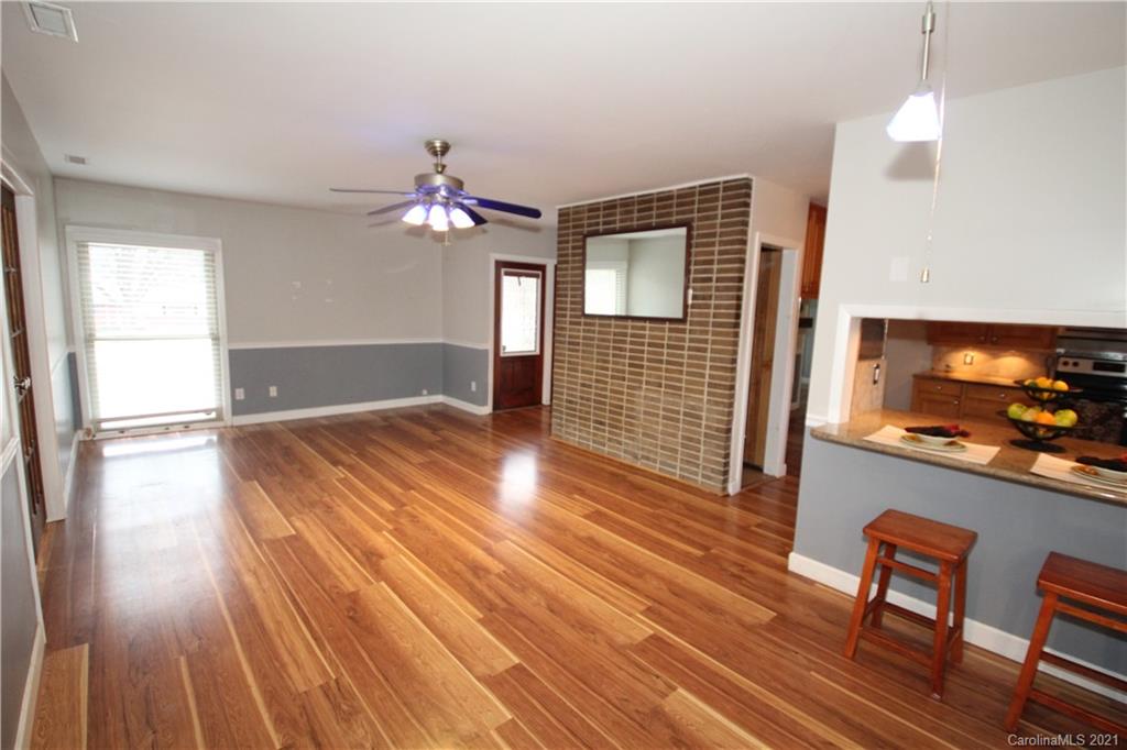 218 Kimmswick Road Charlotte, NC 28214 - Photo 5 of 32 Gallery Image 5