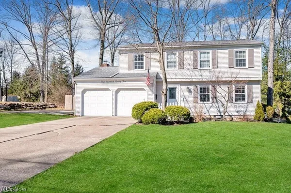 $368,000 | 492 Hickory Hollow Drive, Canfield, OH 44406