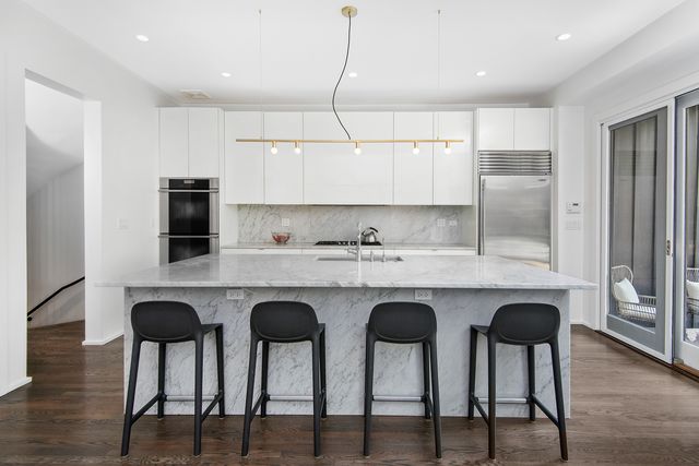 $2,506,000 | 2338 North Geneva Terrace, Chicago, IL 60614