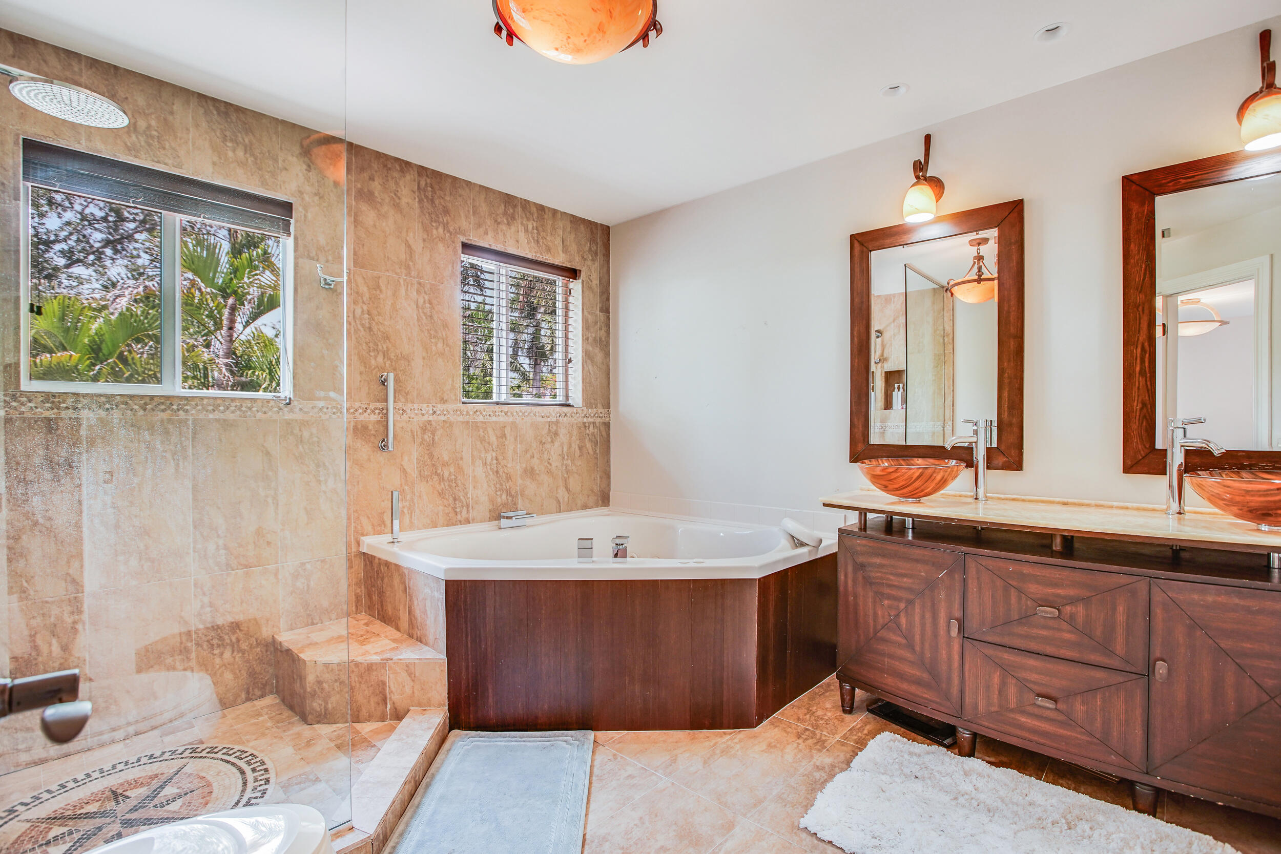 6846 Via Regina Boca Raton, FL 33433 - Photo 12 of 22 SPACIOUS PRIMARY BATHROOM