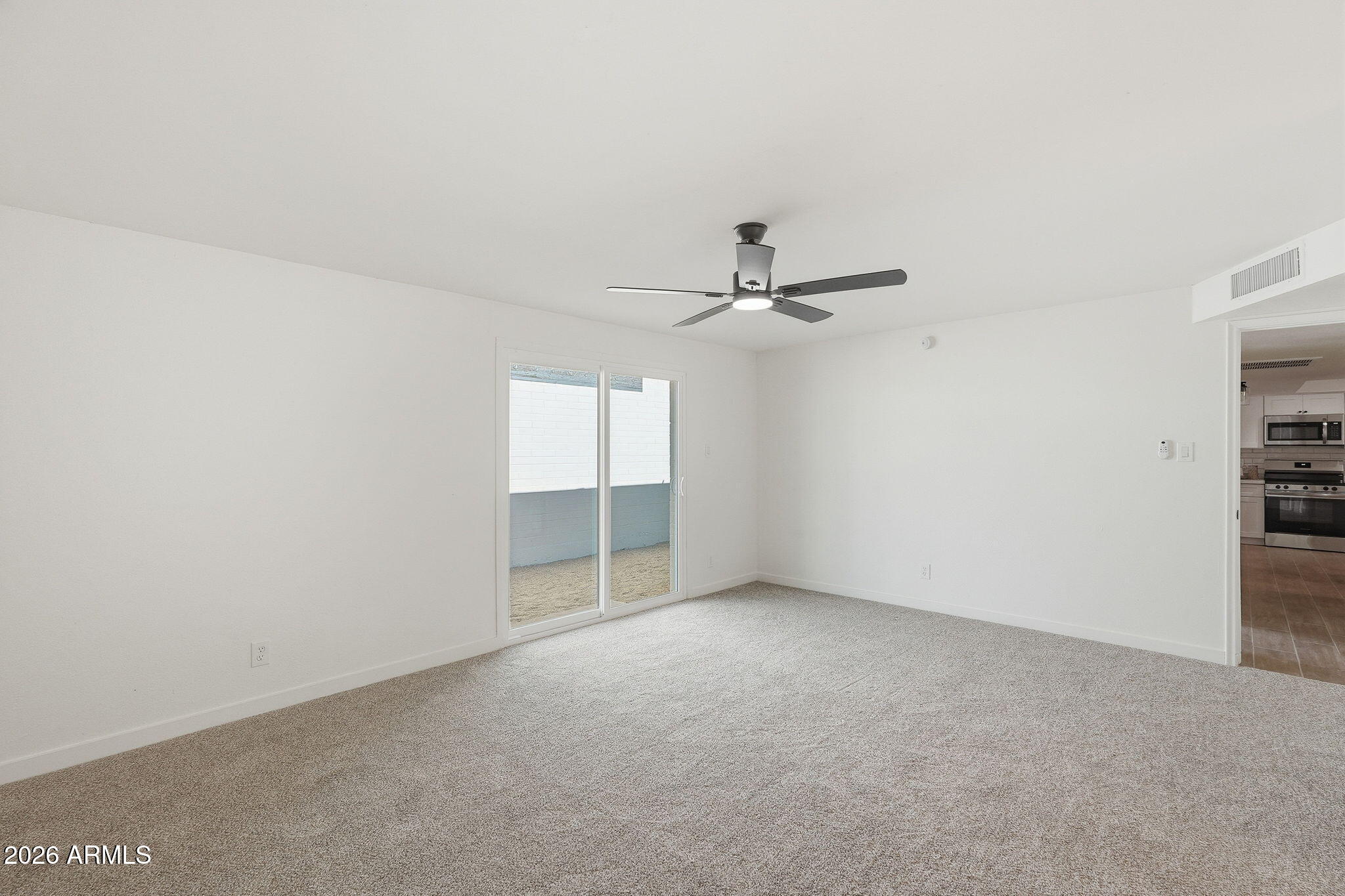 720 East Dobbins Road Phoenix, AZ 85042 - Photo 17 of 34 Primary Suite