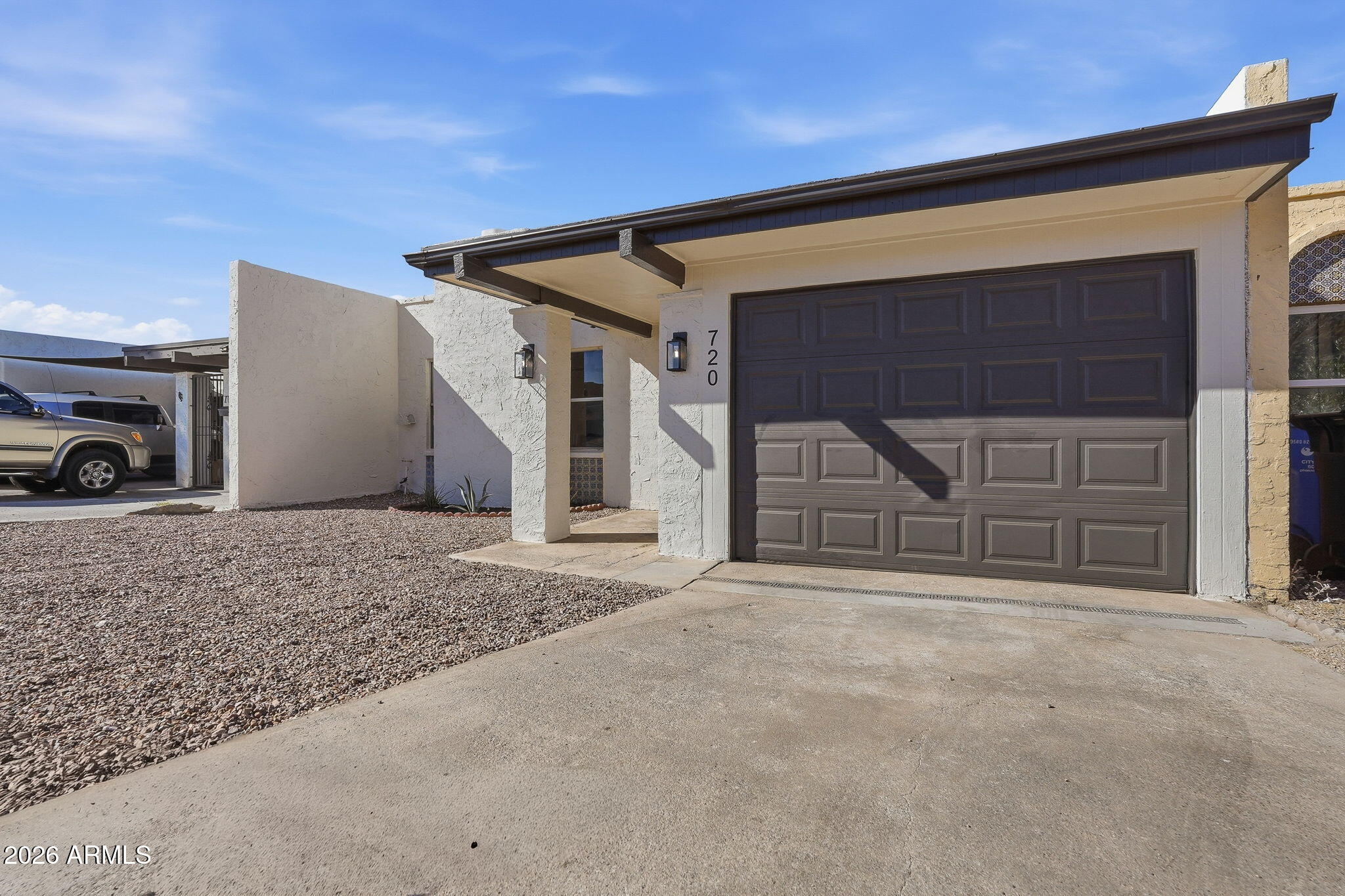 720 East Dobbins Road Phoenix, AZ 85042 - Photo 5 of 34 Front
