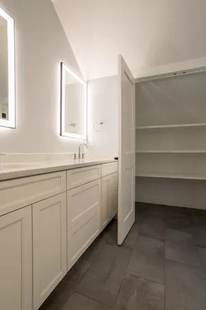 $889,900 | 136 Locust Street, Unit 103, Dover, NH 03820