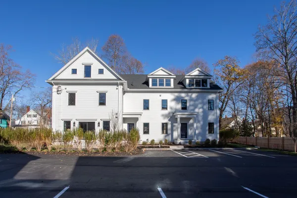 $889,900 | 136 Locust Street, Unit 103, Dover, NH 03820