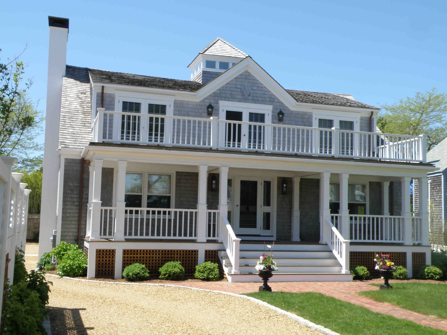 18 Dunham Road Edgartown, MA 02539 - Photo 1 of 1 http://d1qzqeyxiitrap.cloudfront.net/photos/27948/9c1c3b10.jpg