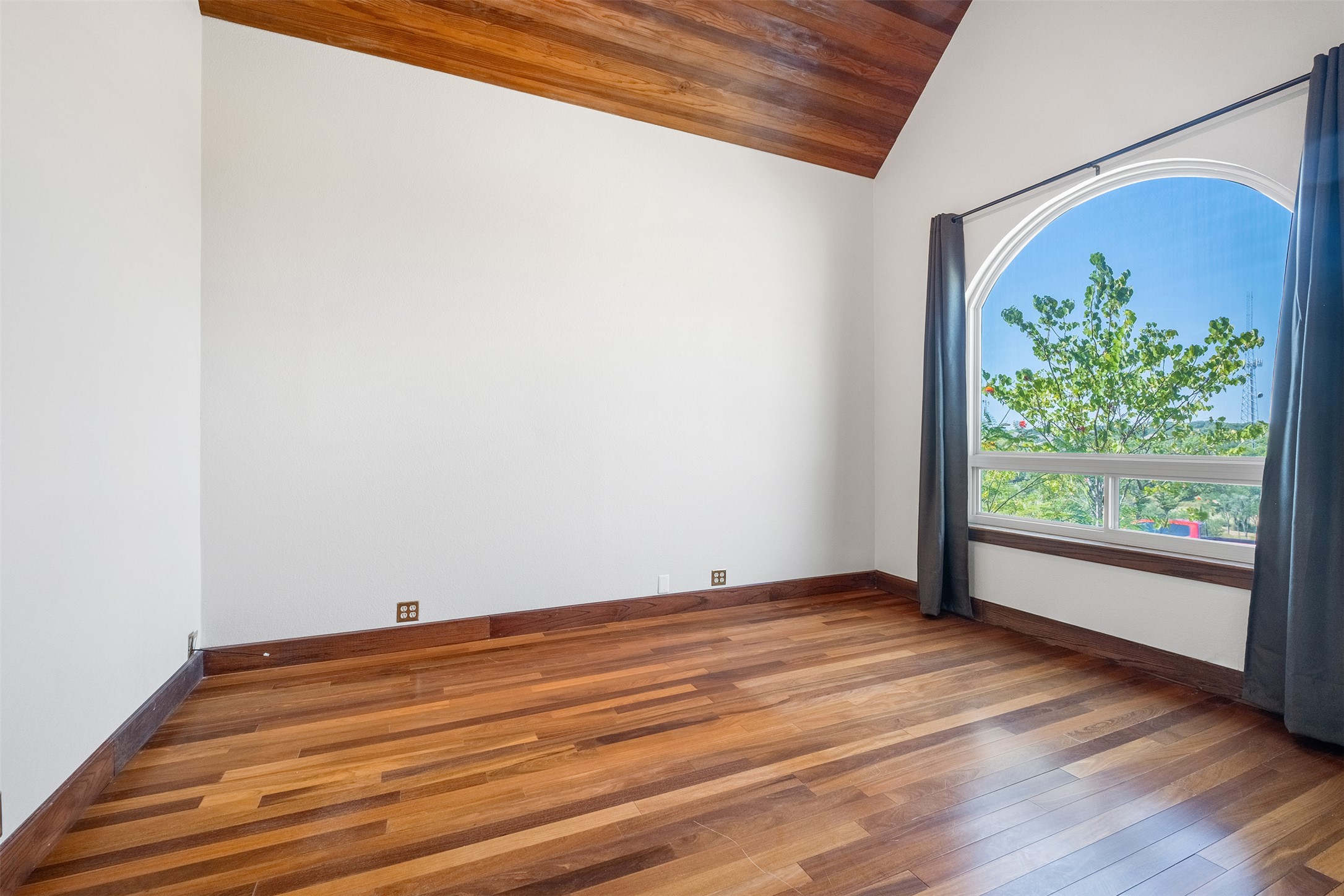 360 Sunset Ridge Drive Liberty Hill, TX 78642 - Photo 8 of 40 a view of room with window and wooden floor