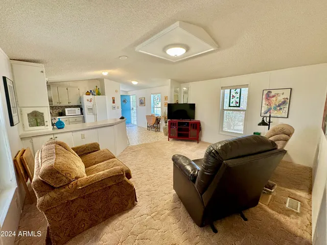 $165,000 | 71154 Highway 60, Wenden, AZ 85357