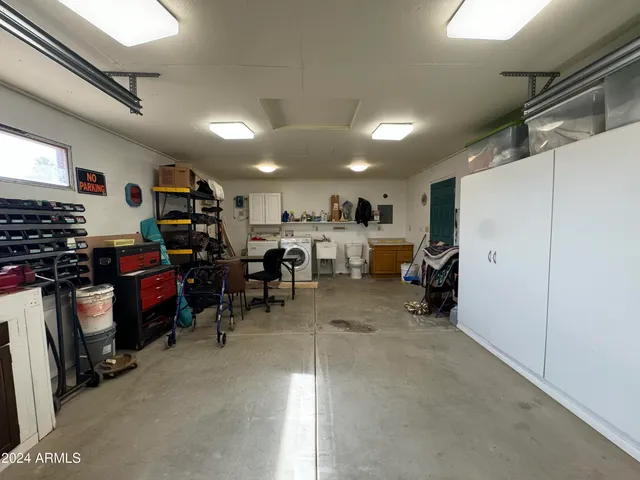 $165,000 | 71154 Highway 60, Wenden, AZ 85357