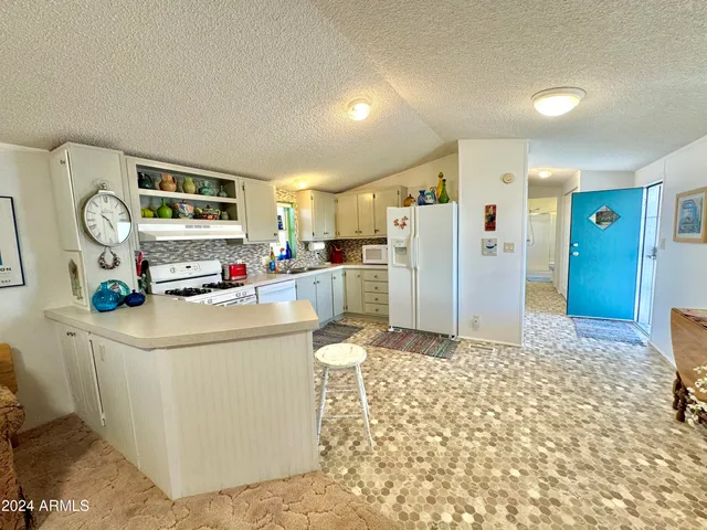 $165,000 | 71154 Highway 60, Wenden, AZ 85357