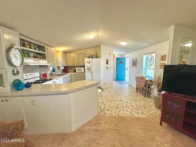 $165,000 | 71154 Highway 60, Wenden, AZ 85357