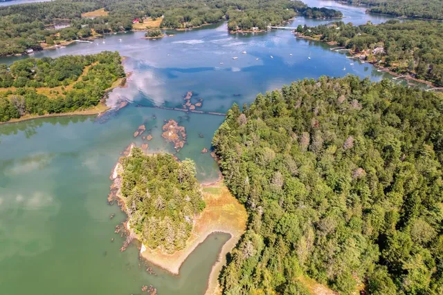 $995,000 | 44-4 Windrush Lane, Boothbay, ME 04537