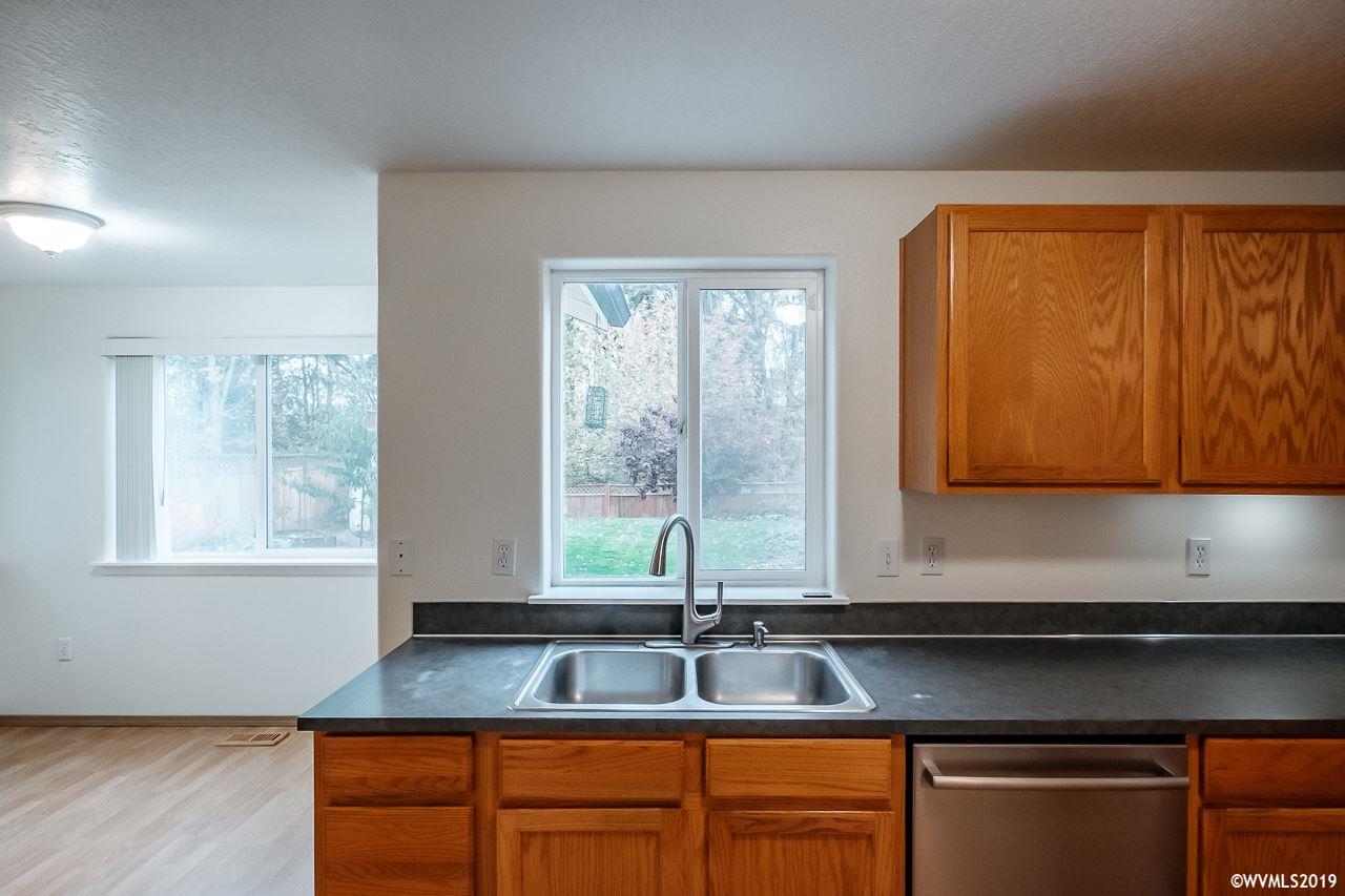 6542 Looney Lane Southwest Albany, OR 97321 - Photo 16 of 41