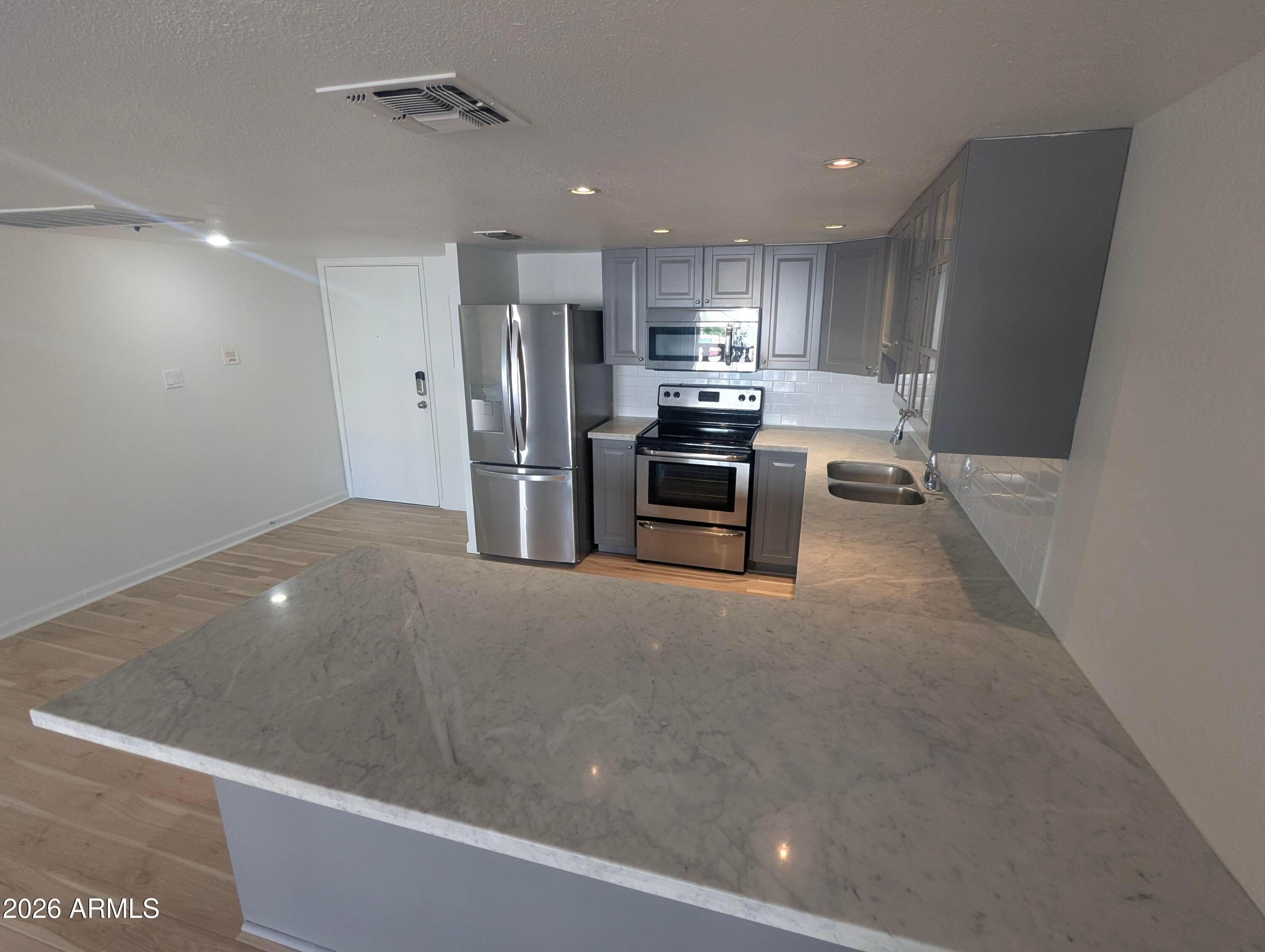 7910 East Camelback Road, Unit 211 Scottsdale, AZ 85251 - Photo 2 of 28 Photo #2