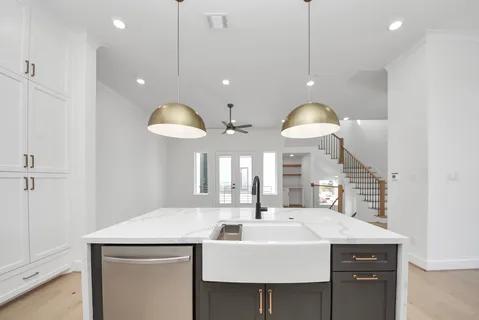 $575,000 | 923 Fisher Street, Unit A, Houston, TX 77018