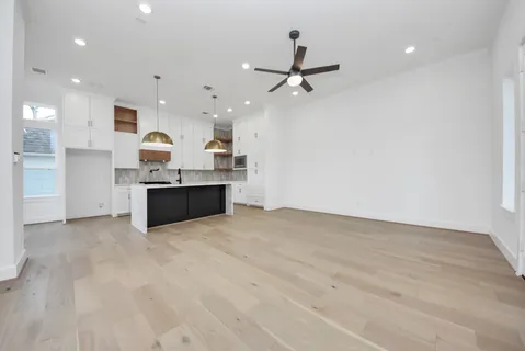 $575,000 | 923 Fisher Street, Unit A, Houston, TX 77018