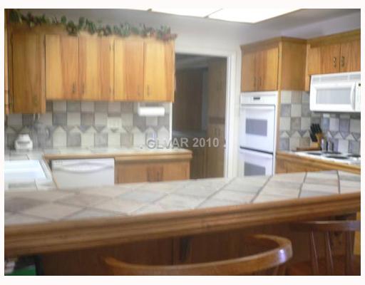 10635 Rancho Destino Road Las Vegas, NV 89183 - Photo 6 of 25 Kitchen.