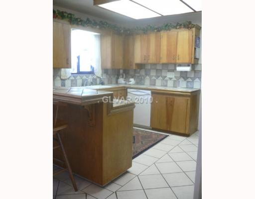 10635 Rancho Destino Road Las Vegas, NV 89183 - Photo 7 of 25 Kitchen.