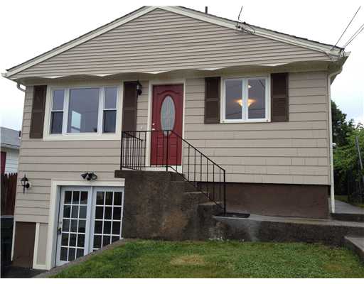 118 Raphael Avenue Providence, RI 02904 - Photo 1 of 14 Exterior Front.