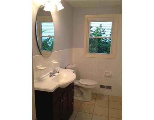 118 Raphael Avenue Providence, RI 02904 - Photo 12 of 14 Bathroom.