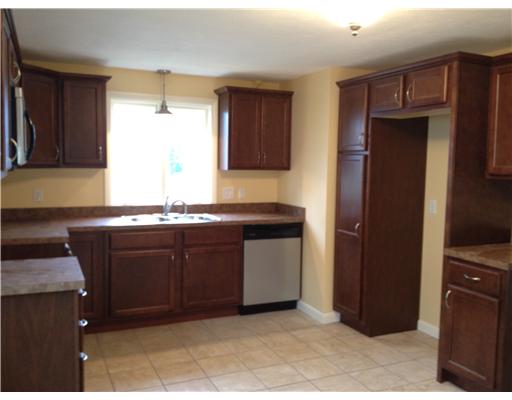 118 Raphael Avenue Providence, RI 02904 - Photo 7 of 14 Kitchen.
