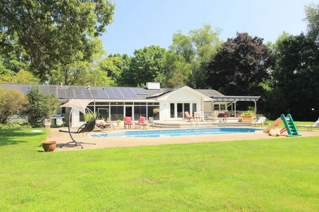 $445,000 | 27 Marquette Lane, Kankakee, IL 60901