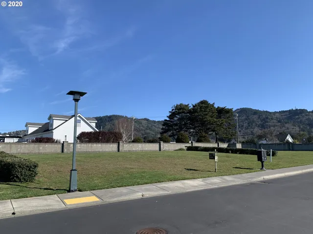 $240,000 | 0 Sea Ct Lane, Brookings, OR 97415