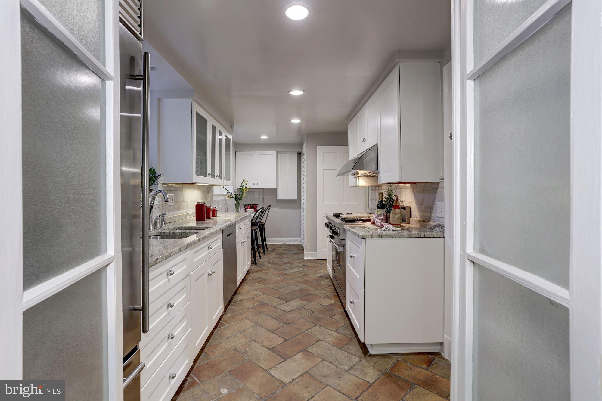 3306 R Street Northwest Washington, DC 20007 - Photo 20 of 38 Lots of counter space!