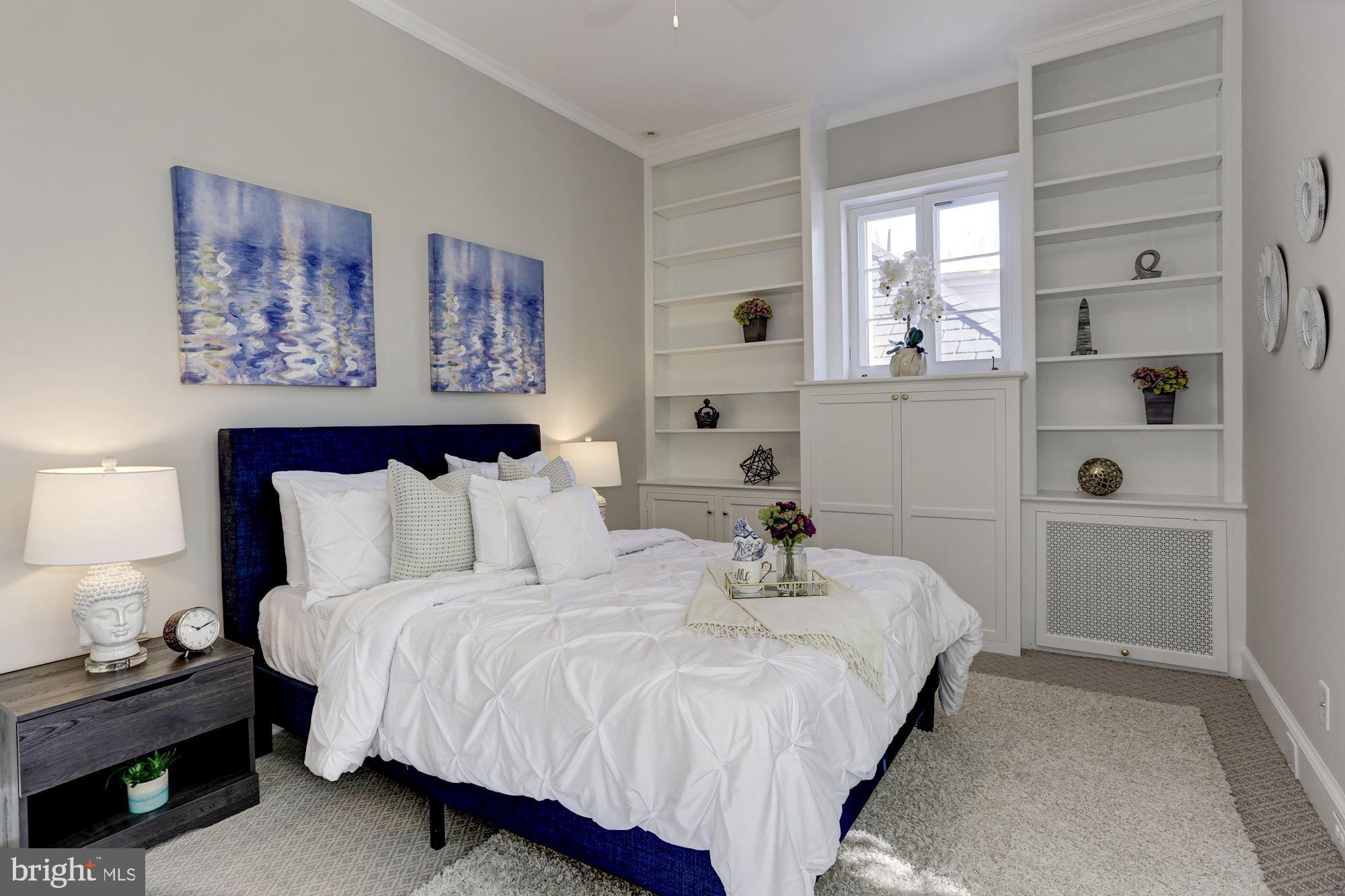 3306 R Street Northwest Washington, DC 20007 - Photo 25 of 38 Built-in bookcases and cabinets