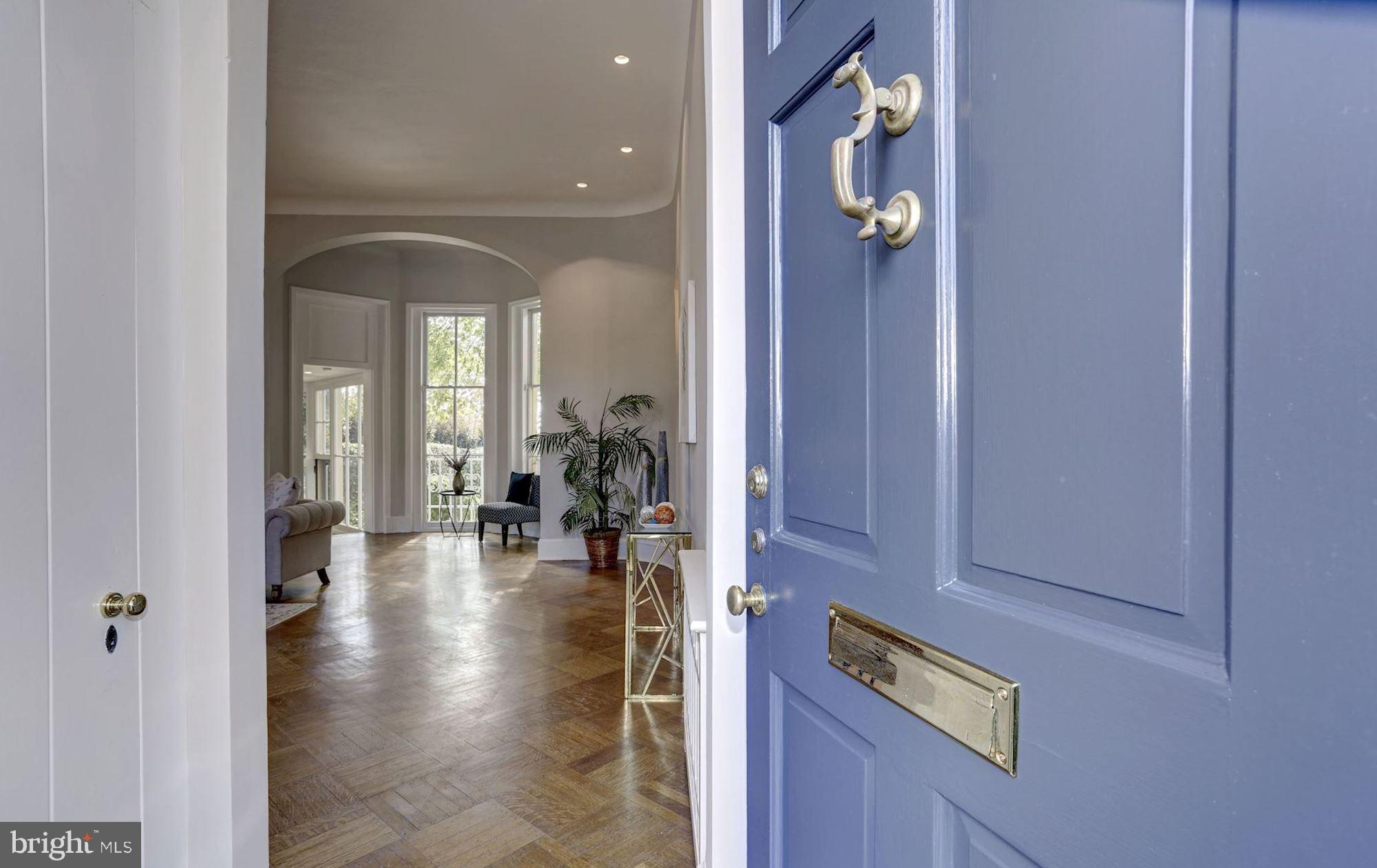 3306 R Street Northwest Washington, DC 20007 - Photo 5 of 38 Inviting entryway